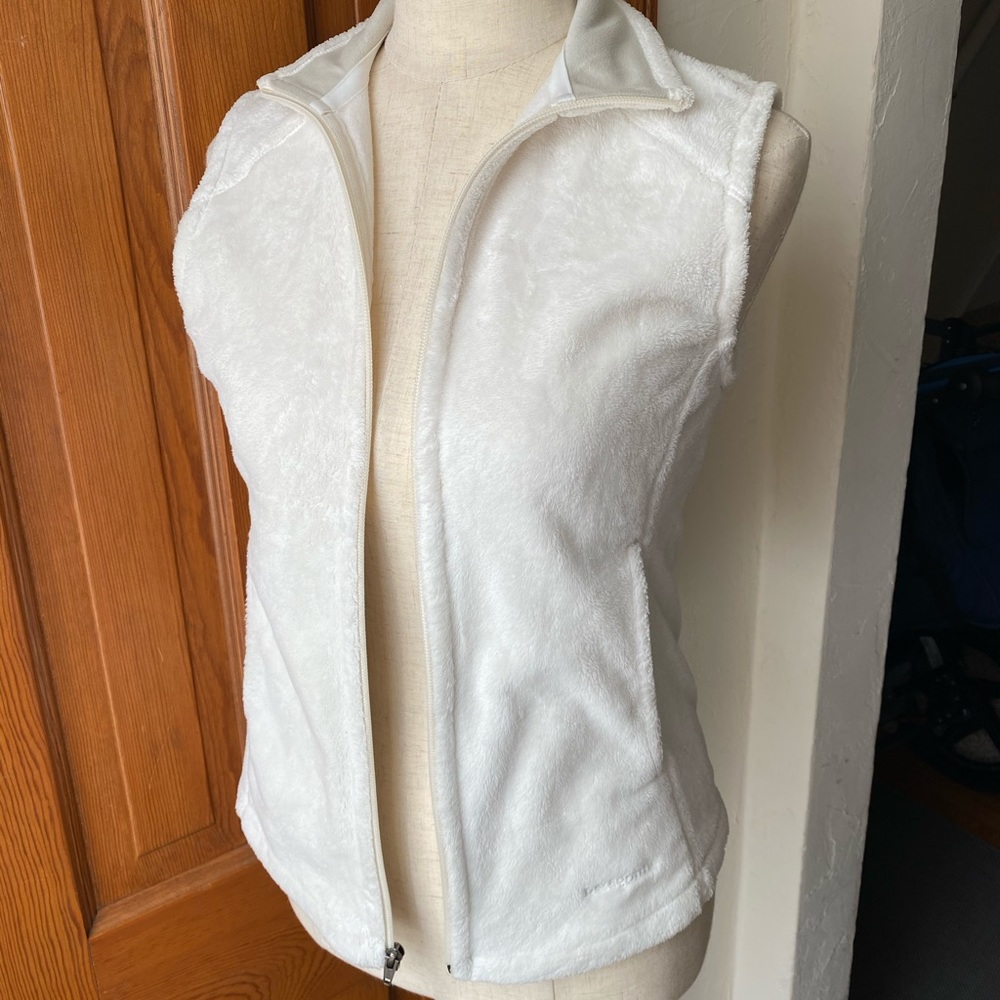 Patagonia Lightweight Faux Fur Vest